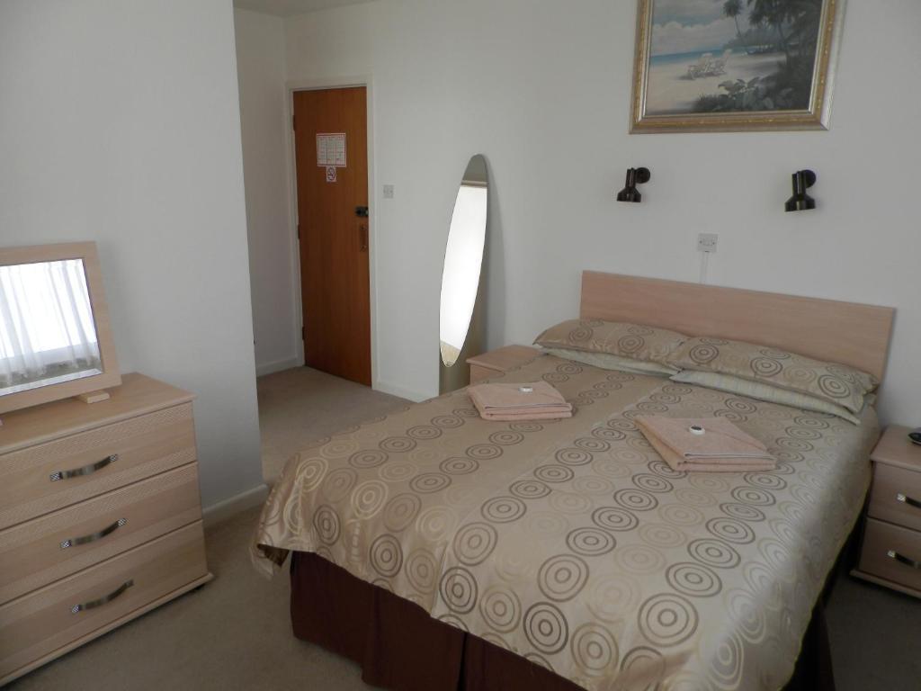 Wayside Cheer Hotel Castel Dış mekan fotoğraf