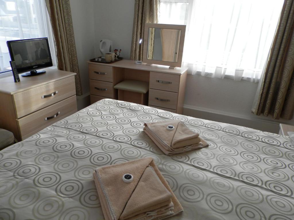 Wayside Cheer Hotel Castel Dış mekan fotoğraf