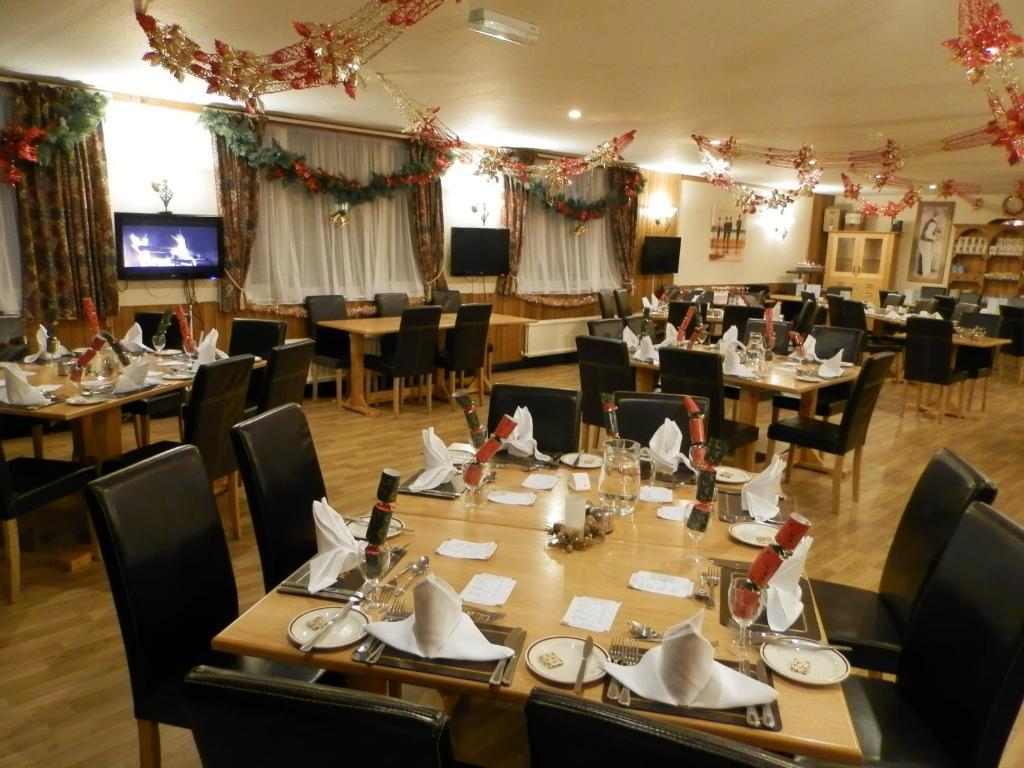 Wayside Cheer Hotel Castel Dış mekan fotoğraf