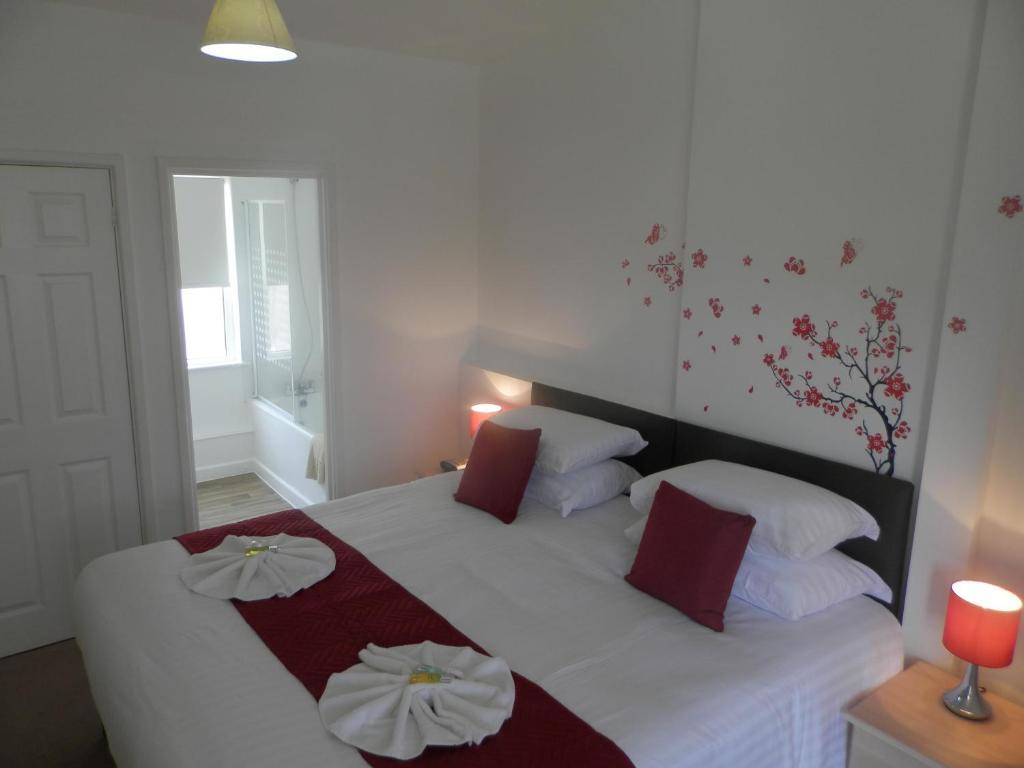 Wayside Cheer Hotel Castel Dış mekan fotoğraf