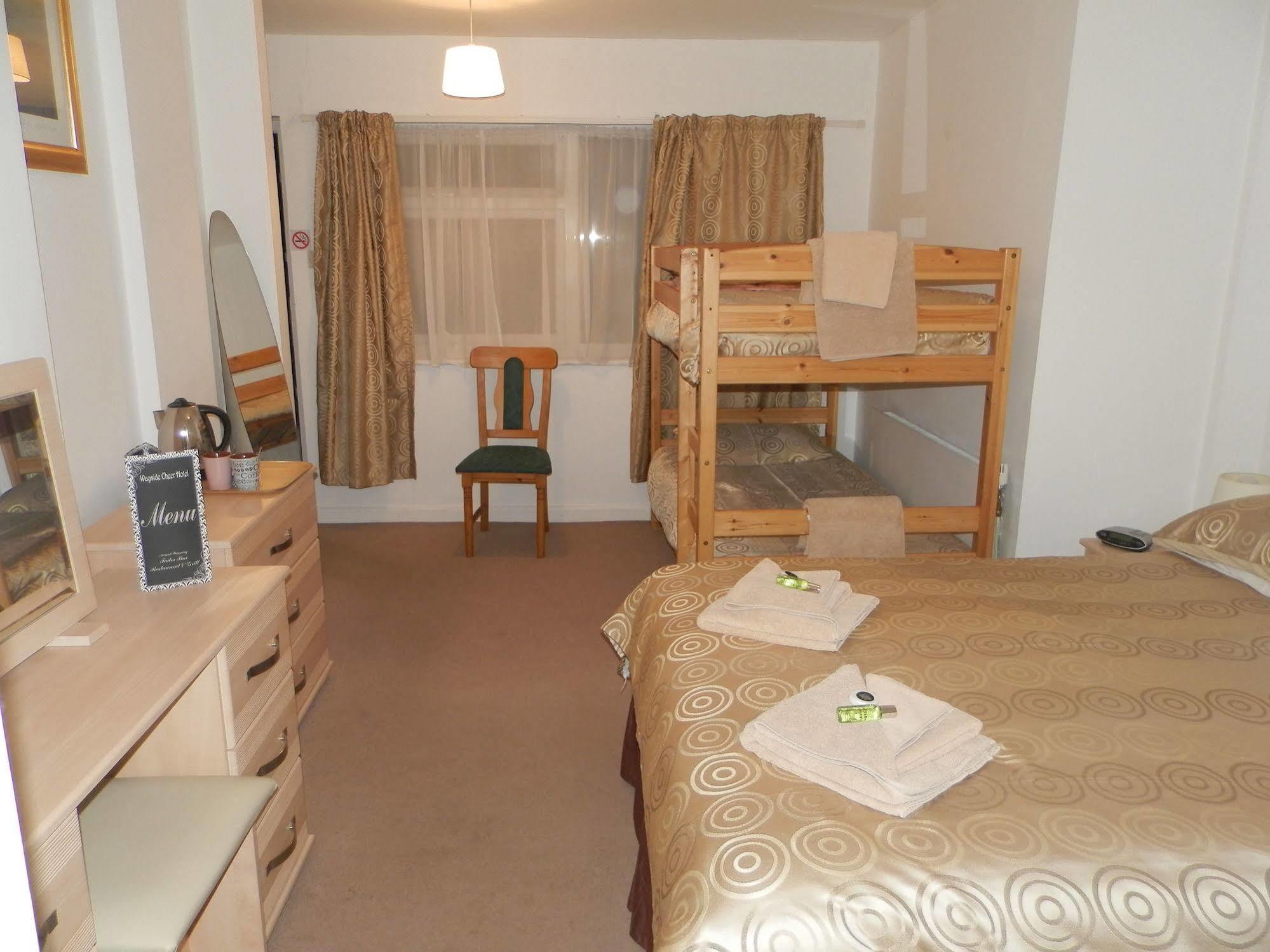 Wayside Cheer Hotel Castel Dış mekan fotoğraf