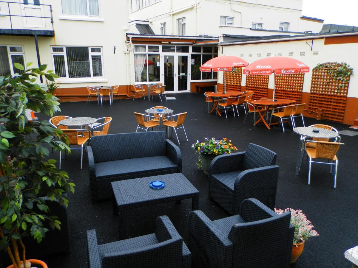 Wayside Cheer Hotel Castel Dış mekan fotoğraf